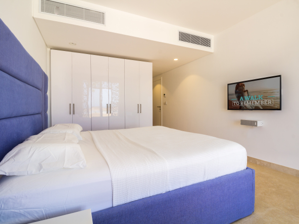 Mangroovy 2 BR Beach and Pool