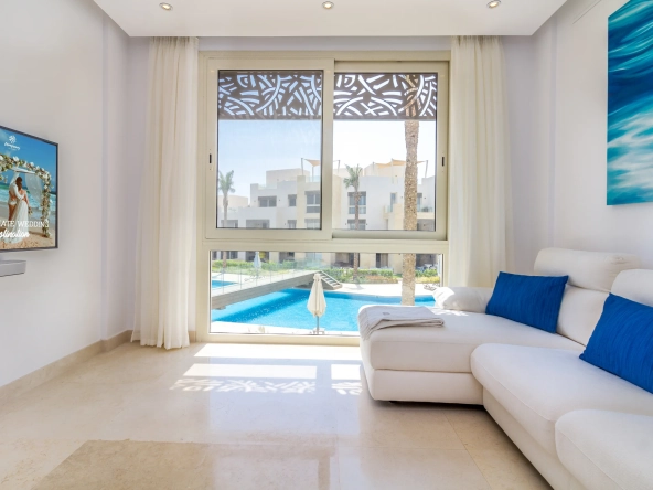 Mangroovy Seaview 1BR Beach and Pool Free access